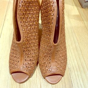 Vince Camuto Heels *NEVER WORN*